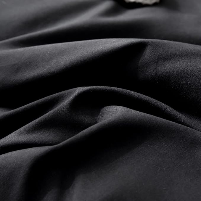 ROSGONIA Oversized Queen Comforter Black, 3pcs (1 Comforter & 2 Pillowcases) Lightweight Oversized Queen Comforter Sets Bedding Blanket Quilts