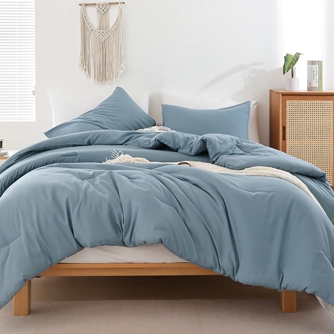 ROSGONIA Oversized King Comforter 128x120, 3pcs Super King Plus (1 Dusty Blue Comforter & 2 Pillowcases) Lightweight Oversized King Bedding Set Blanket
