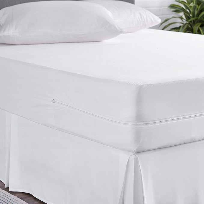 Amazon Basics Waterproof Mattress and Box Spring Protector, Zipper Enclosed Cover to Protect Against Liquid Spills, 12“ to 18" Depth, Queen, White