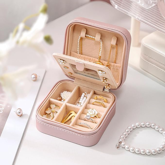 MODENGKONGJIAN Travel Jewelry Case for Women Fashion, Ring Necklace Earring Jewelry Holder Organizer Box, Small Portable Jewellery Storage, Initial U - Image 7