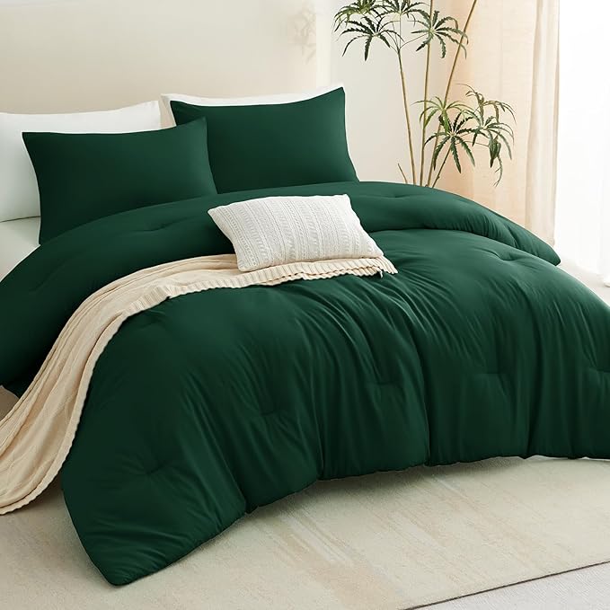 CozyLux Twin Comforter Set Emerald Green, 2 Pieces Twin Extra Long Solid Breathable Bedding Sets College Dorm, Twin XL Luxury Soft Bed Set with Down Alternative Comforter and 1 Pillowcase All Seasons