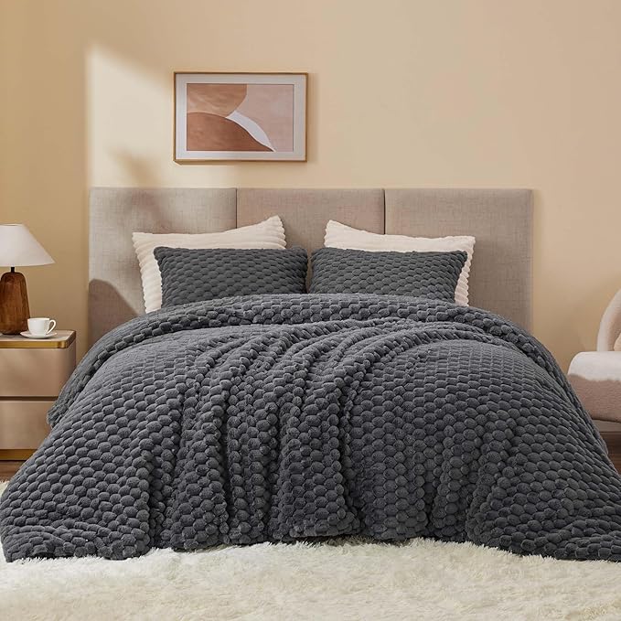 BEDELITE Fluffy Full Size Comforter Set - Dark Grey Fleece Soft Comforter for Full Size Bed, Luxury Warm Bedding Set for Winter, Fuzzy Bed Set 3 Pieces (1 Comforter, 2 Pillowcases)
