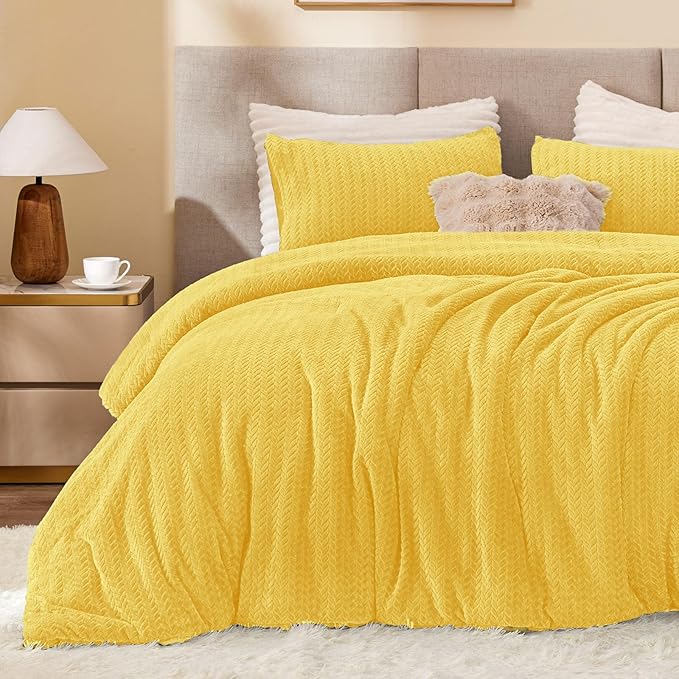 Flannel Fleece Queen Comforter Set - Furry Yellow Leaves Pattern Faux Fur Bed Set, Winter Ultra Soft Fuzzy Comfort Set, Velvet Bedding Set for Bed with 2 Pillow Cases