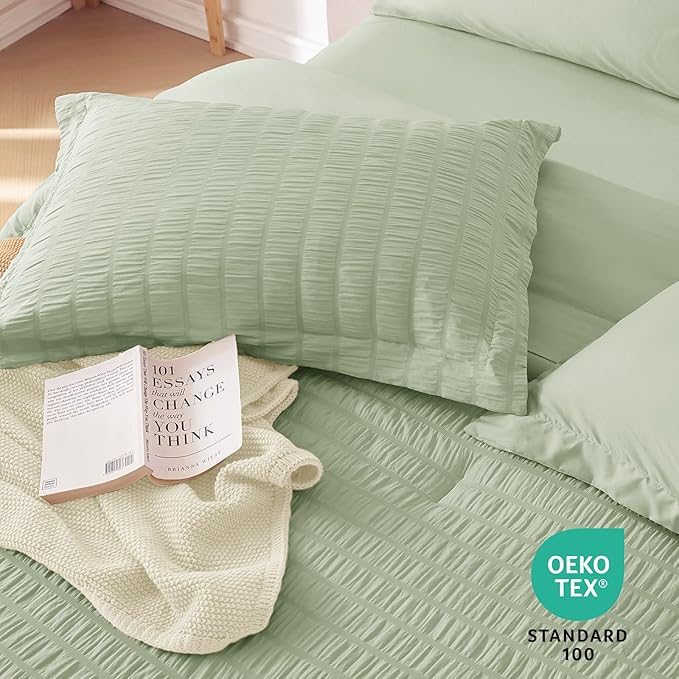 MUXHOMO 5 Pieces Twin XL Comforter Set, Seersucker Bed in a Bag Twin XL Size, All Season Luxury Bedding Set with Comforter, Flat Sheet, Fitted Sheet, Pillowcase & Sham, Light Green