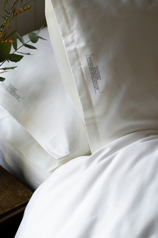 [RESTMENT] The "Microfiber Pillow Shield": How to prevent pillow yellowing and inner core dust mite buildup