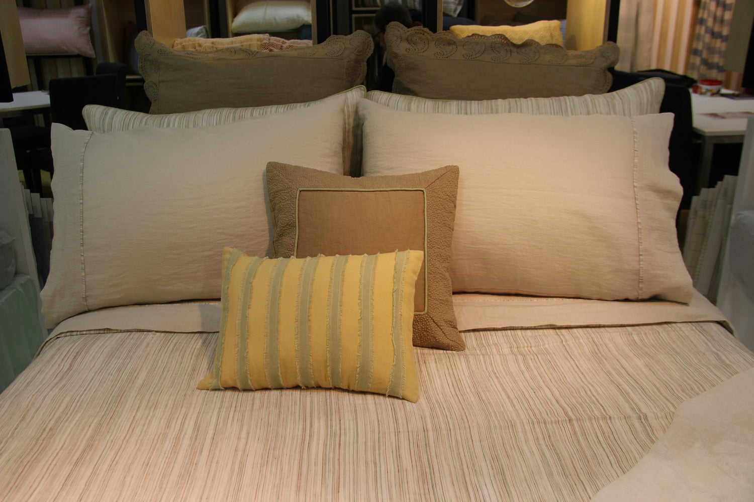 BEDDING SETS & COLLECTIONS