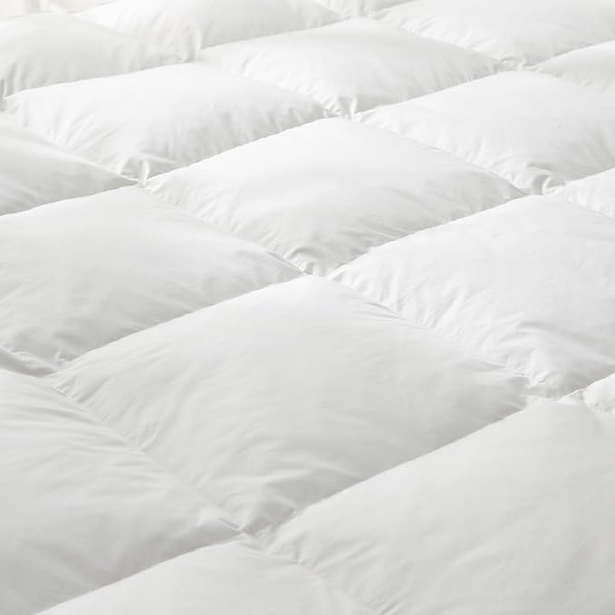 Down Feather Bed Mattress Topper, Twin/Twin XL Down Mattress Protector Cover for College Dorm with Straps, Plush Soft Fluffy Baffled Pillowtop Featherbed Cooling Pad Luxury (39x80 inch)