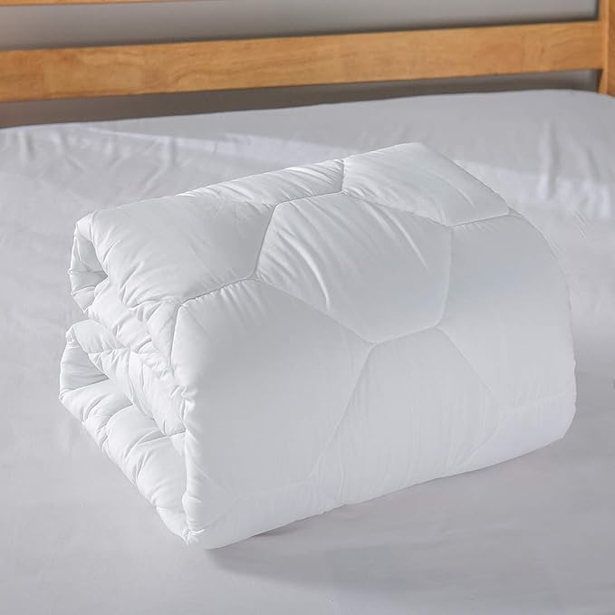 Favorland Cal King Mattress Pad, 8-21" Deep Pocket Protector Ultra Soft Quilted Fitted Topper Cover Breathable Fit for Dorm Home Hotel -White
