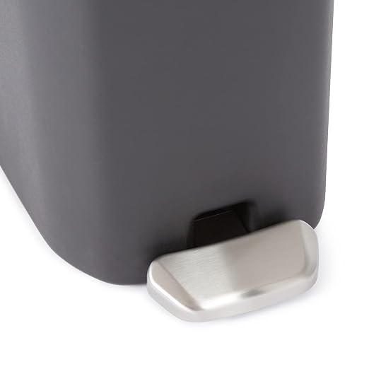 Amazon Basics Compact Plastic Bathroom Trash Can with Soft-Close Lid, Hands-Free Foot Pedal, Removable Inner Bucket, 6L / 1.6 Gallon, Black - Image 4