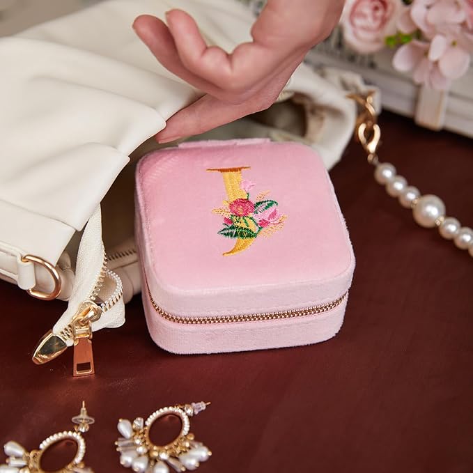Smileshe Personalized Gifts for Mom Mothers Day, Birthday, Graduation Gift for Girls Fashion, Travel for Teen Girls Trendy Stuff, Velvet Jewelry Box with Flower, Letter J, Pink - Image 4