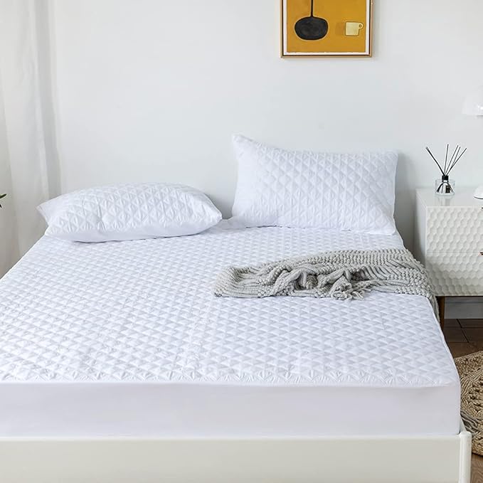 vctops Quilted Fitted Sheet Waterproof Mattress Protector Pad Ultra Soft Elastic Fitted Deep Pocket Bed Cover (White,King)