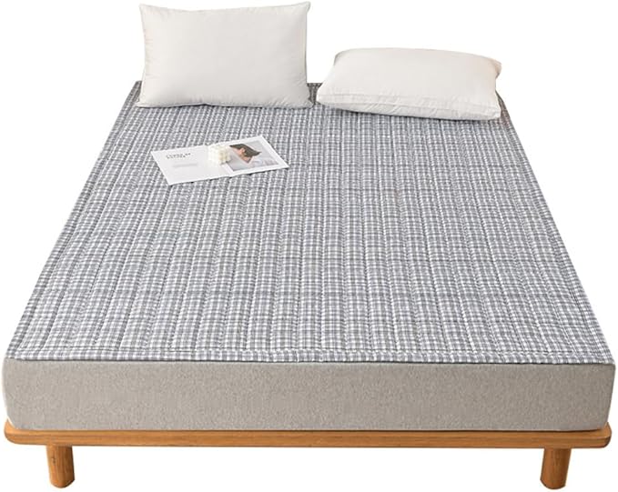 Mattress Pad King，Breathable，Non-Slip Mattress Protector with Elastic Straps，Quilted Mattress Topper Cover for Adults and Kids，Raw Cotton，Washable