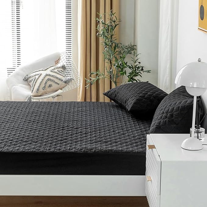 vctops Quilted Fitted Sheet Waterproof Mattress Protector Pad Ultra Soft Elastic Fitted Deep Pocket Bed Cover (Black,King)
