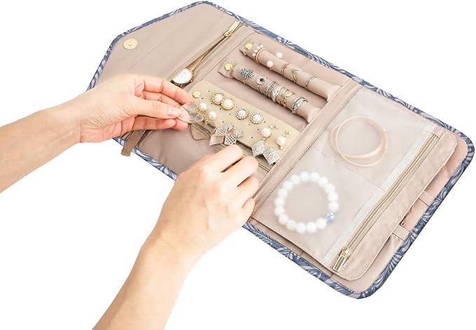 BAGSMART Travel Jewellery Organiser Roll Foldable Jewelry Case for Journey-Rings, Necklaces, Bracelets, Earrings, White Leaf - Image 9