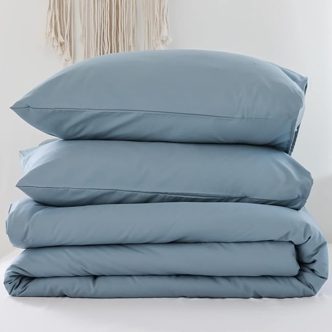 ROSGONIA Oversized King Comforter 120x120, 3pcs Super King Comforter (1 Dusty Blue Comforter & 2 Pillowcases) Lightweight Warm Bedding Blanket Quilt