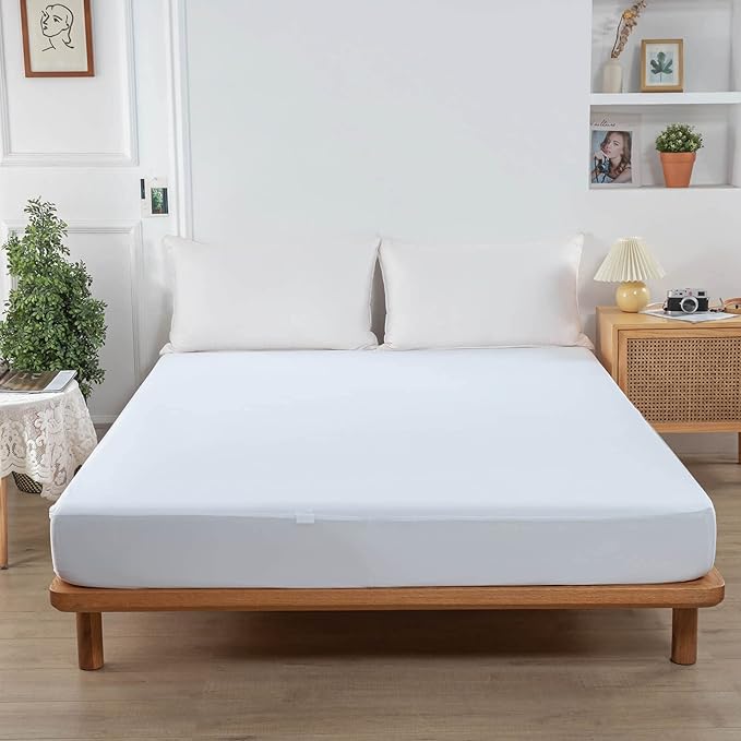 Kingnex Queen Mattress Protector Waterproof Fitted Sheet Style Deep Pocket Mattress Cover with Elastic Skirt