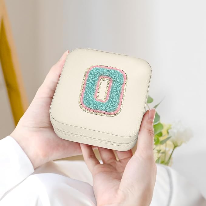 SANDJEST Personalized Jewelry Box, White Travel Jewelry Box with Initial O, Small Monogrammed Jewelry Case Organizer for Girls Women Teen Kids, Mini Travel Essentials Gifts for Birthday Christmas - Image 4