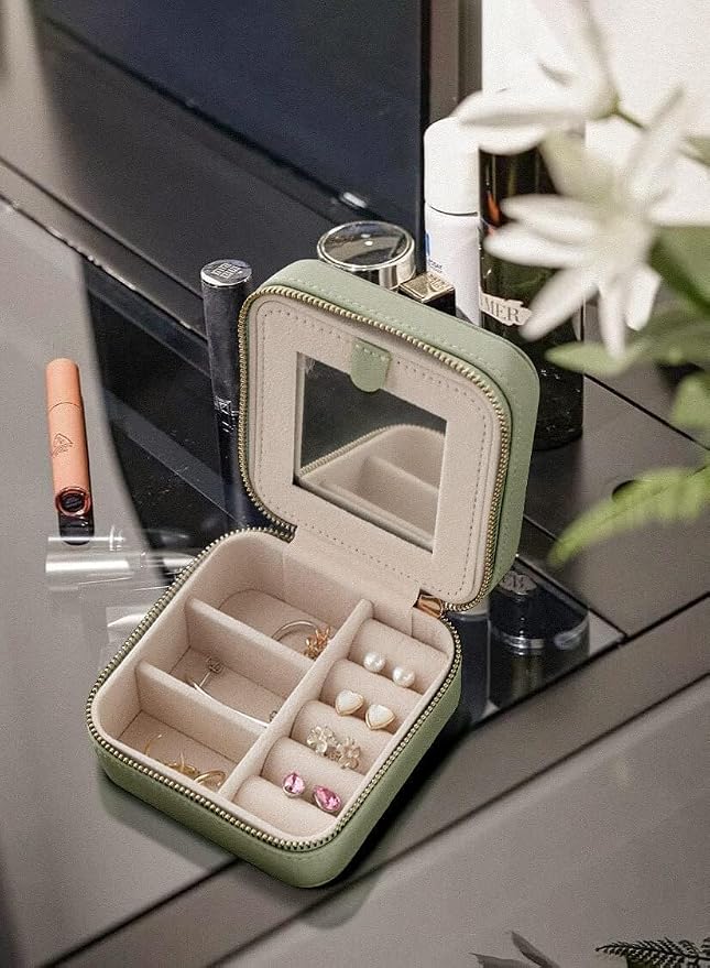 S.Leaf Initial Travel Jewelry Case Jewelry Boxes for Women Small Jewelry Box Travel Jewelry Box Jewelry Gift Boxes Jewelry Travel Case Jewelry Organizer Box Portable Travel Jewelry Case Letter W - Image 2