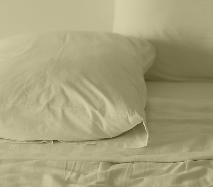 RUVANTI 100% Cotton Sheets – Queen Size Percale Bedding, Cooling & Breathable, Durable with a Crisp, Soft & Comfortable Feel, 16" Deep Pocket, 4-Piece Set, Sage Green