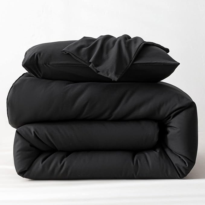 ROSGONIA Alaskan King Comforter 136x120, Black, 1 Extra Large King Size Comforter Oversized & 2 Pillowcases, Lightweight Warm Bedding Set Quilt