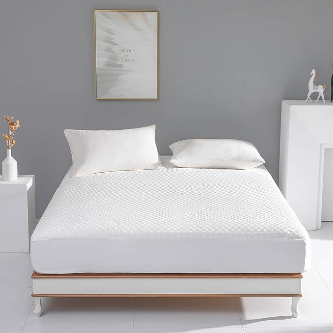 California King Size Waterproof Mattress Protector Fitted Mattress Pad Cover with Deep Pocket Up to 18''
