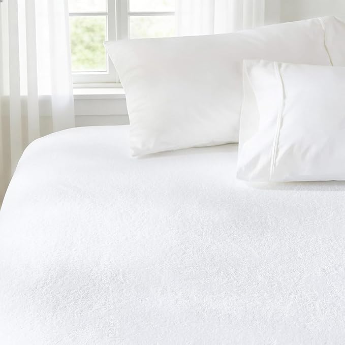 Full Size Mattress Protector- Washable Mattress Cover Fitted Bed Pad Noiseless Plastic Protection Up to 18” Allergy Mattress Protector Soft&Breathable（White）