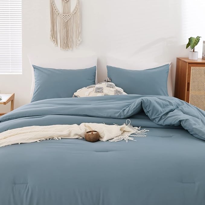 ROSGONIA Oversized King Comforter 120x120, 3pcs Super King Comforter (1 Dusty Blue Comforter & 2 Pillowcases) Lightweight Warm Bedding Blanket Quilt