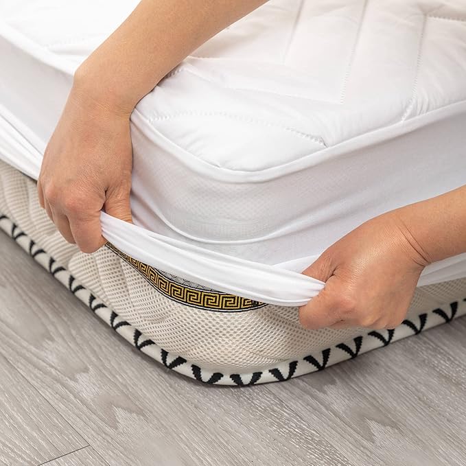 Kingnex Waterproof Quilted Mattress Protector Pad Fitted Padded Matress Cover with Deep Pocket Full Size