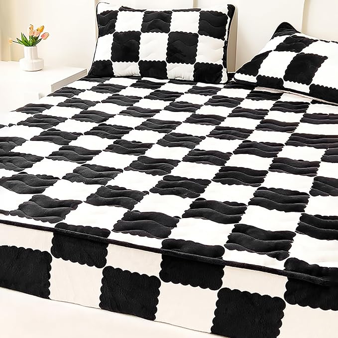 Velvet Fitted Sheet, Soft Velvet Fleece Bed Sheet Mattress Protector Cover with 12'' Deep Pocket Breathable Mattress Pad Cover, Elastic Fitted Mattress Topper(Twin-35x79inch, Black)