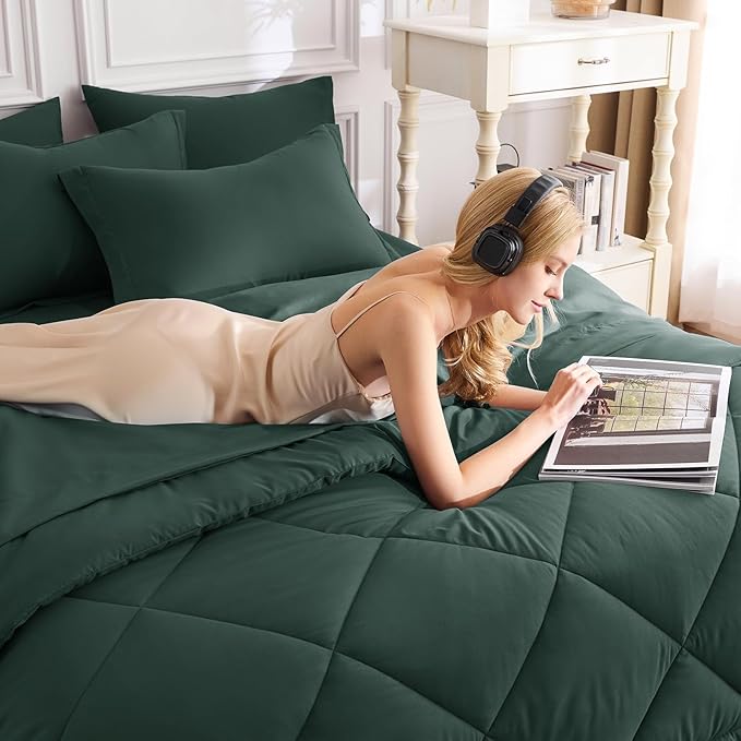 CozyLux Queen Comforter Set Forest Green - Bed in a Bag Queen Size 7 Pieces, Luxury Soft Bed Set for All Seasons, Bedding Set with Down Alternative Comforter, Sheets, Pillowcases & Shams