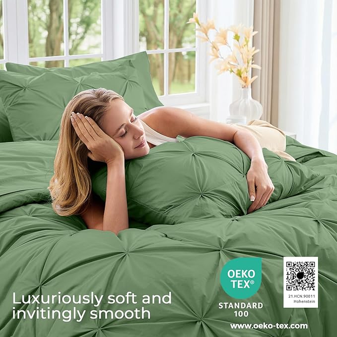 Sasttie California King Comforter Set, 7-Piece Bed in a Bag, Pintuck Bedding Sets for All Season, Includes Comforter, Flat Sheet, Fitted Sheet, Pillowcases and Pillowshams, Green
