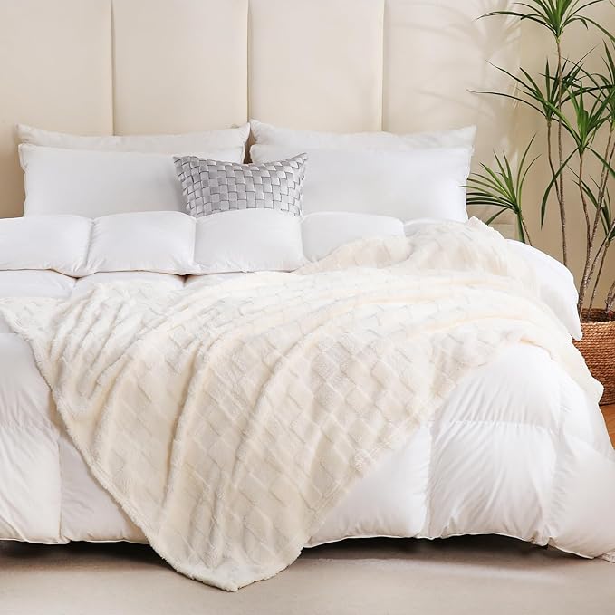 Cream White Fleece Throw Blanket 50”×60” for Couch Sofa Bed,Super Soft Cozy Plush Microfiber Flannel Blanket with 3D Checkered Design Lightweight for Adults,Woman,Girls