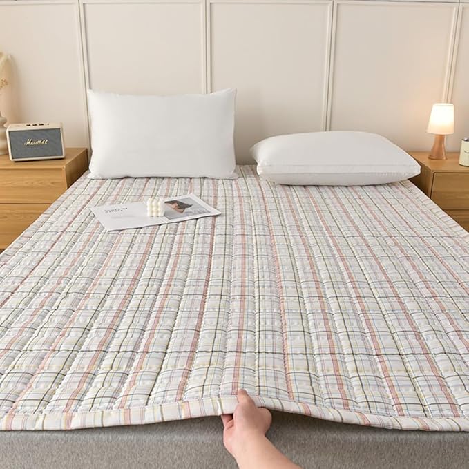 Mattress Pad Cal-King，Breathable，Non-Slip Mattress Protector with Elastic Straps，Quilted Mattress Topper Cover for Adults and Kids，Raw Cotton，Washable