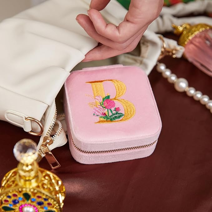 Smileshe Personalized Gifts for Mom Mothers Day, Birthday, Graduation Gift for Girls Fashion, Travel for Teen Girls Trendy Stuff, Velvet Jewelry Box with Flower, Letter B, Pink - Image 4