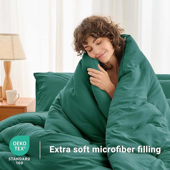 MUXHOMO 7 Pieces Queen Comforter Set, Soft Bed in a Bag Queen Size, All Season Bedding Set with Comforter, Flat Sheet, Fitted Sheet, Pillowcases & Shams, Emerald Green