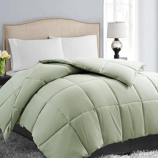 EASELAND King Size Down Alternative Comforter - Quilted Duvet Insert for All Seasons, Soft Lightweight with Corner Tabs, Summer Winter Warm Bedding, Sage Green 90x102 Inches
