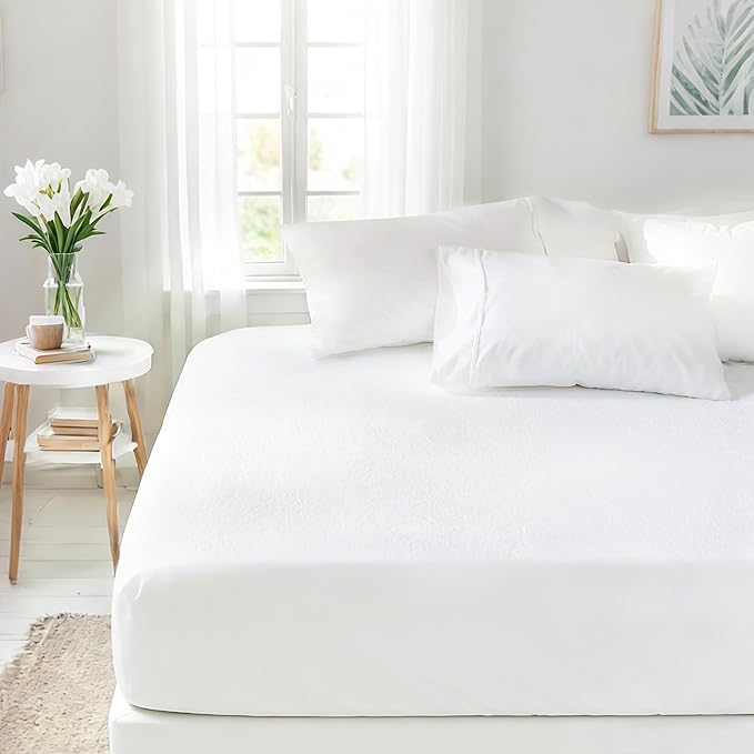 Full Size Mattress Protector- Washable Mattress Cover Fitted Bed Pad Noiseless Plastic Protection Up to 18” Allergy Mattress Protector Soft&Breathable（White）