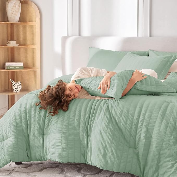 MUXHOMO 5 Pieces Twin XL Comforter Set, Seersucker Bed in a Bag Twin XL Size, All Season Luxury Bedding Set with Comforter, Flat Sheet, Fitted Sheet, Pillowcase & Sham, Sage Green