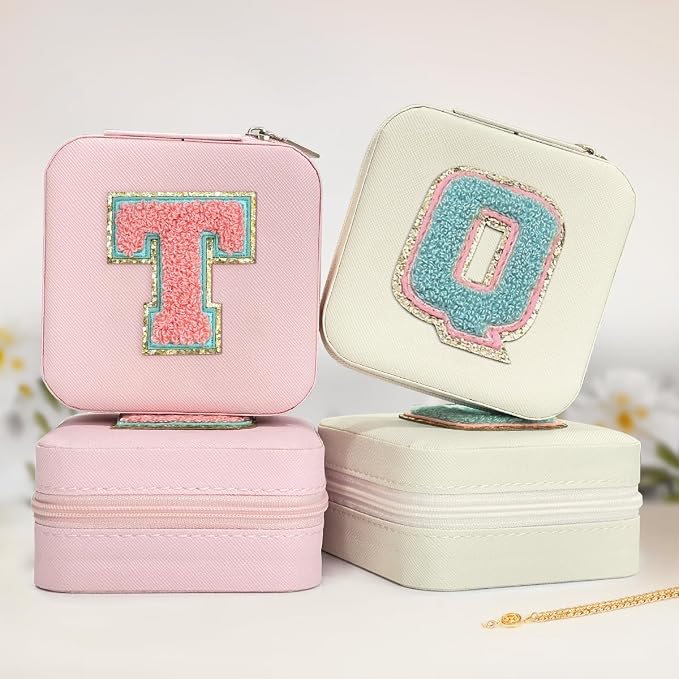 SANDJEST Personalized Jewelry Box, White Travel Jewelry Box with Initial Q, Small Monogrammed Jewelry Case Organizer for Girls Women Teen Kids, Mini Travel Essentials Gifts for Birthday Christmas - Image 6