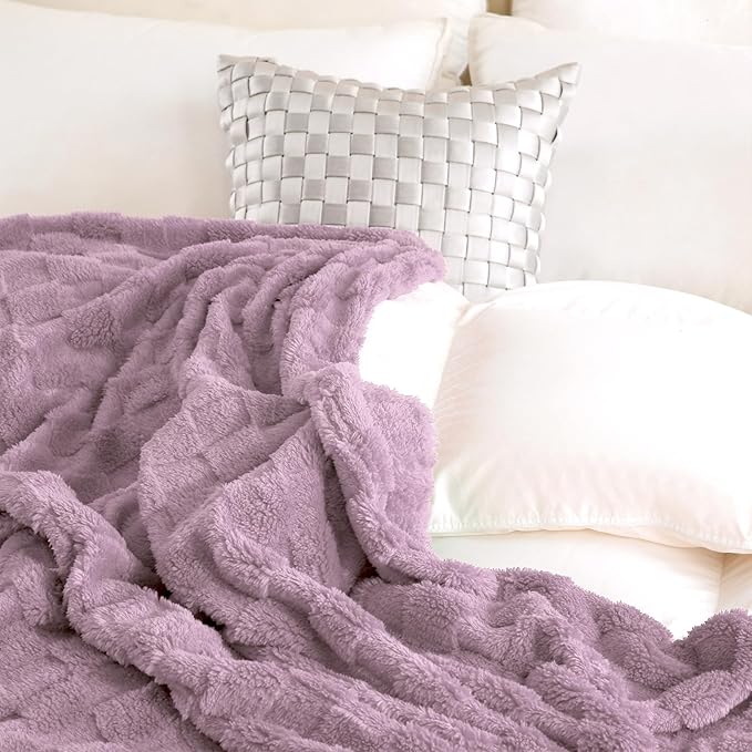 Light Purple Fleece Throw Blanket 50”×60” for Couch Sofa Bed,Super Soft Cozy Plush Microfiber Flannel Blanket with 3D Checkered Design Lightweight for Adults,Woman,Girls