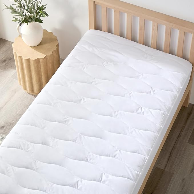 Cooling Breathable Queen Waterproof Mattress Protector, Soft Quilted Cotton Mattress Pad, Noiseless Fitted Mattress Cover with Deep Pocket Fits Up to 22" Mattress (60x80 White)