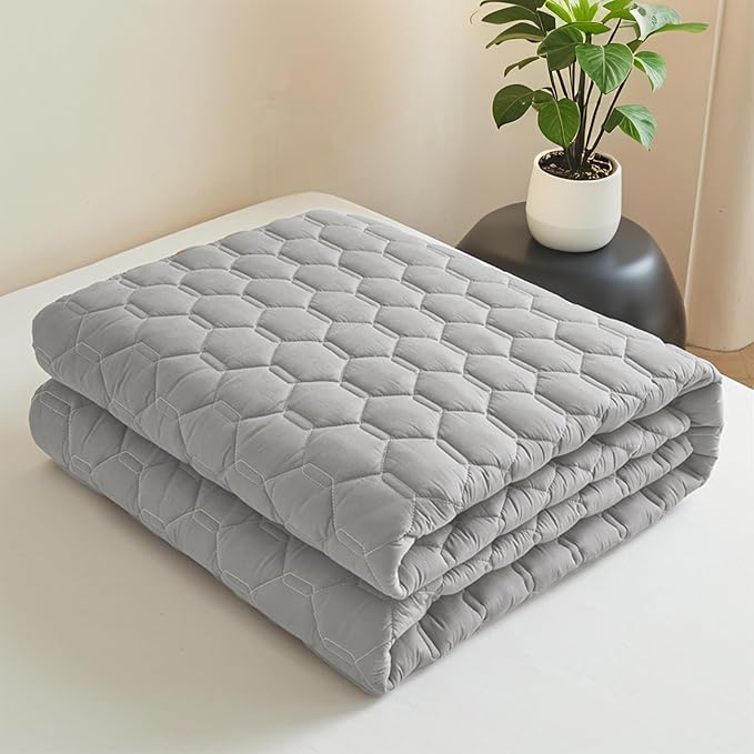Bedding Quilted Fitted Mattress Cover, Elastic Fitted Mattress Protector, Mattress Pad Stretches up to 12 Inches Deep, Machine Washable Mattress Topper (Gray, King)
