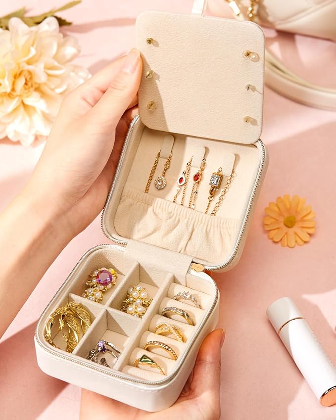 Enthralite Travel Jewelry Box for Girls: Traveling Jewelry Case Gift for Women - Mini Organizer for Necklaces Earrings White Z - Image 7