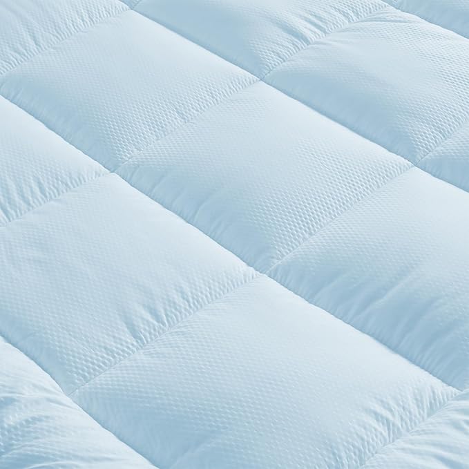 Great Bay Home Twin XL Cooling Mattress Topper. Thick, Elastic Corner Mattress Pad. Ultra-Soft Cooling Pillowtop Mattress Cover & Protector. Fits Mattresses up to 18” (Twin XL, Light Blue)