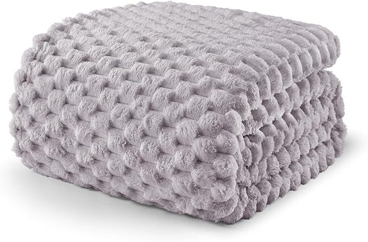Exclusivo Mezcla Fleece Twin Blanket for Bed, Extra Large Fuzzy Light Grey Bed Blankets, Soft Cozy Plush Sofa Throws for All Seasons, 60x80 Inches