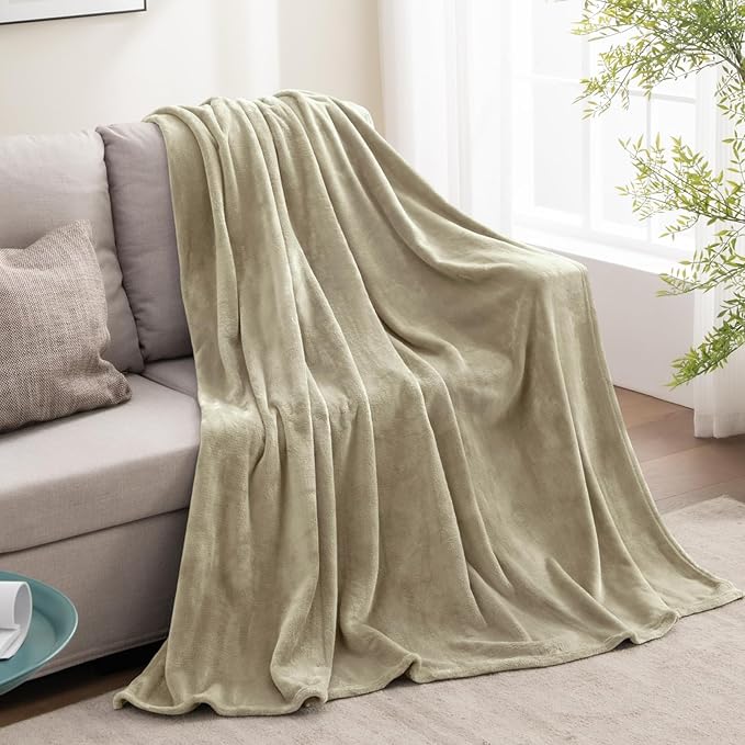 BEDELITE Fleece Blanket Twin Size Oatmeal Throw Blankets for Couch & Bed, Luxury Plush Cozy Fuzzy Blanket 60x80 inches, Super Soft Warm Lightweight Throw Blanket for Travel Camping
