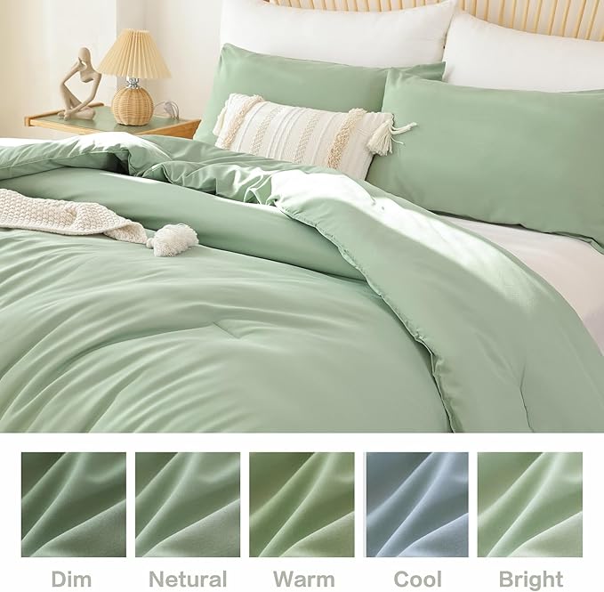 ROSGONIA Oversized King Comforter Sage Green, 3pcs(1 Boho Comforter & 2 Pillowcases), Lightweight Oversized King Size Comforter Sets Bedding Blanket