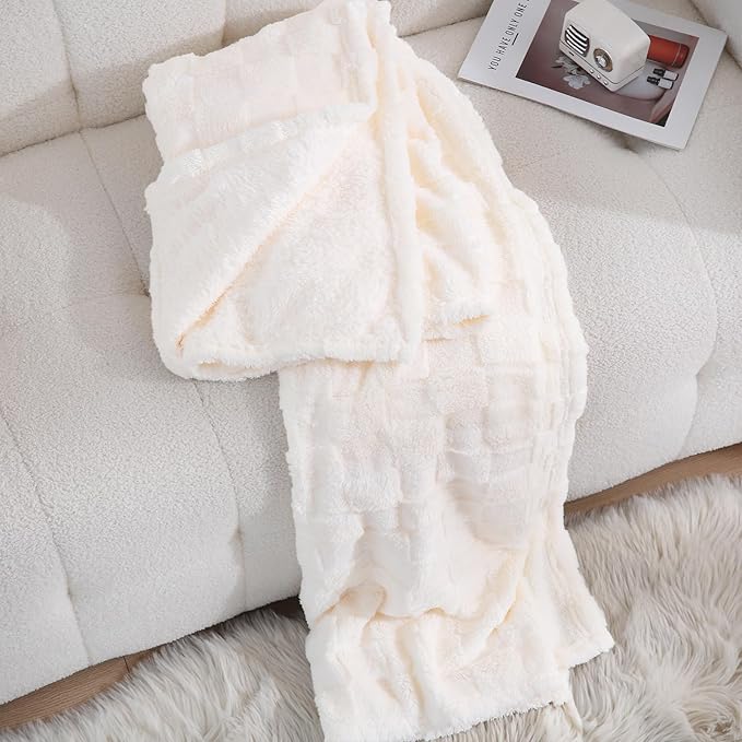 Cream White Fleece Throw Blanket 50”×60” for Couch Sofa Bed,Super Soft Cozy Plush Microfiber Flannel Blanket with 3D Checkered Design Lightweight for Adults,Woman,Girls