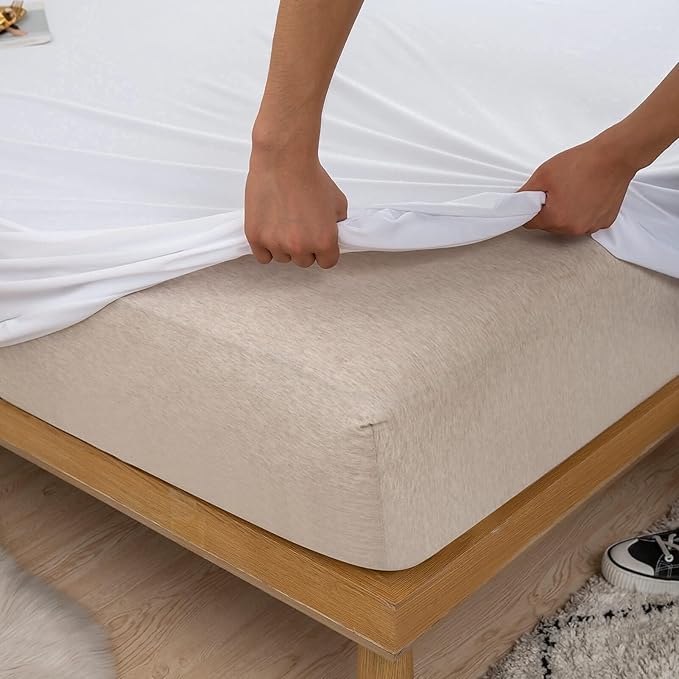 Cooling California King Mattress Protector Waterproof Ultra Soft Noiseless Smooth Jersey Top Fitted Cali Cal King Matressprotector Cover with Stretchy Pocket