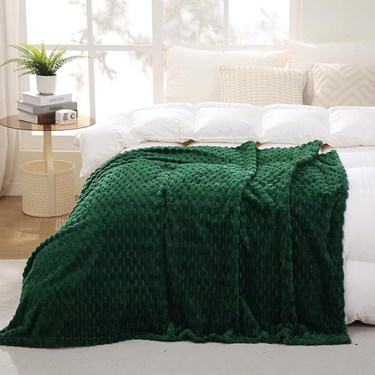 Puncuntex Dark Green Throw Blanket 108"×90" inches Fuzzy 3D Jacquard Decorative Flannel Fleece Super Soft Plush Cozy Blanket for Couch Sofa Chair Lightweight